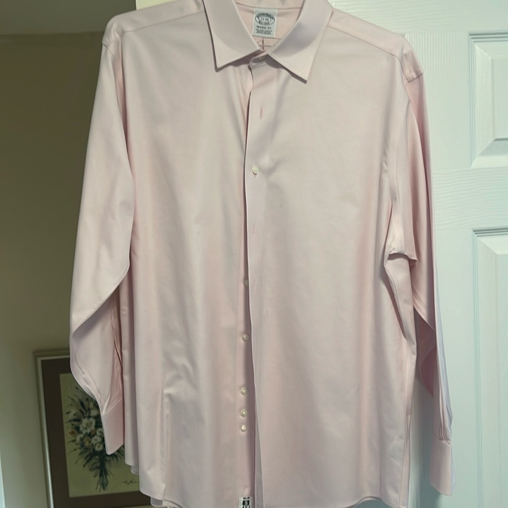 Pink spread collar. Worn once